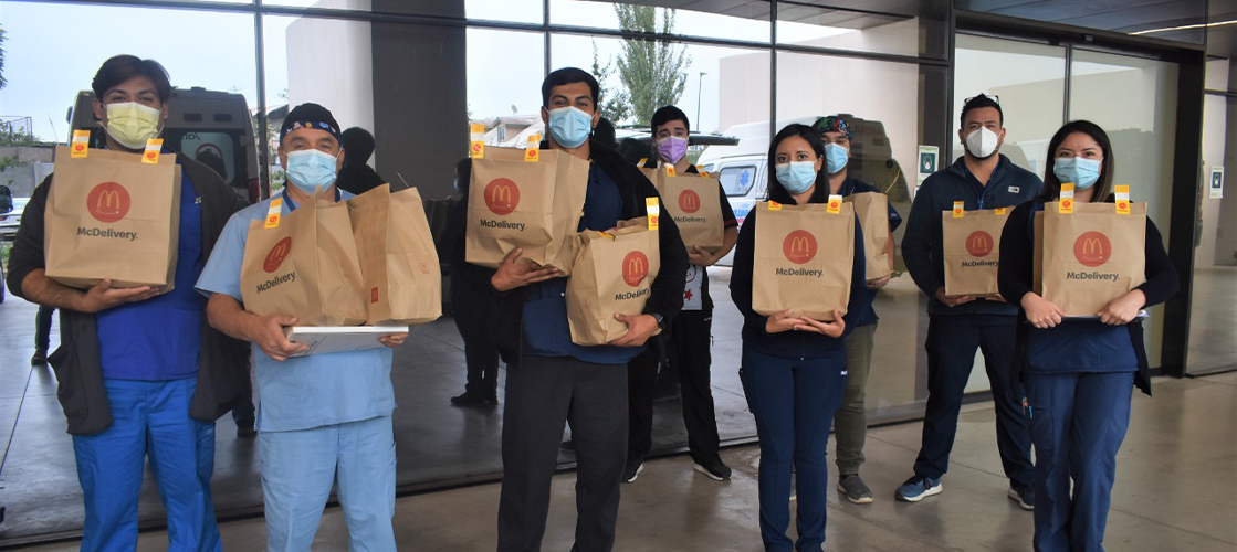 Reconocemos al personal sanitario y de salud de Chile con la entrega de alimentos