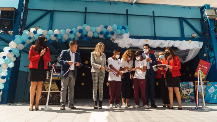 En Chile, lanzamos nuestra primera “Biblioteca Mágica” en escuela de Antofagasta