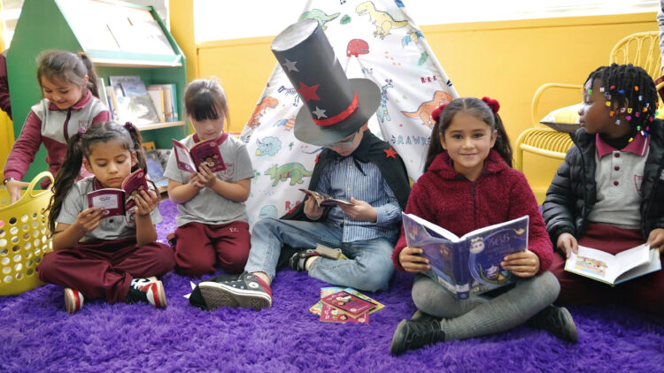 Impulsando la lectura infantil en la región, inauguramos una nueva biblioteca Mágica en Chile