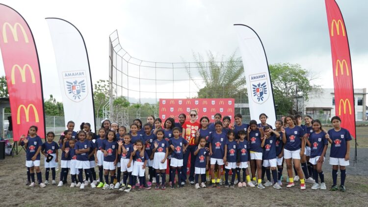 Promovemos la inclusión del Fútbol Femenino en comunidades panameñas